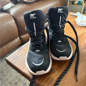 Sorel Black and Pink Sneakers